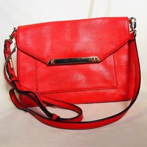 Stella and Dot multiway purse wallet with zipper